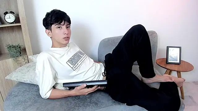 Snapshot of dear_jeycot chatting on November 2025 01:49:01 PM dear jeycot online show from November 2025 01:49:01 PM