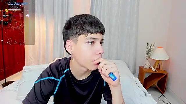 Snapshot of oblivion_deku chatting on October 2025 01:34:01 PM oblivion deku online show from October 2025 01:34:01 PM