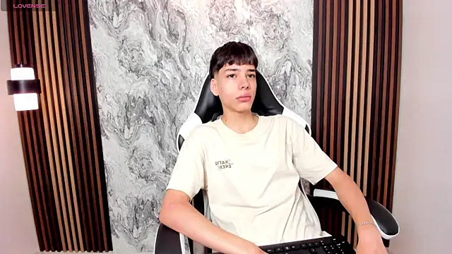 Snapshot of oblivion_deku chatting on October 2025 01:54:02 PM oblivion deku online show from October 2025 01:54:02 PM