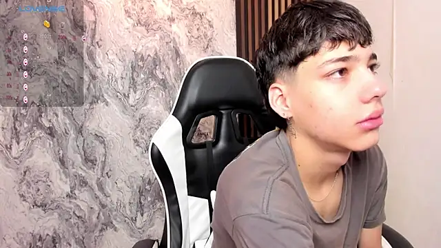 Snapshot of oblivion_deku chatting on November 2025 01:47:02 PM oblivion deku online show from November 2025 01:47:02 PM