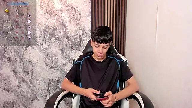 Snapshot of oblivion_deku chatting on October 2025 01:33:02 PM oblivion deku online show from October 2025 01:33:02 PM