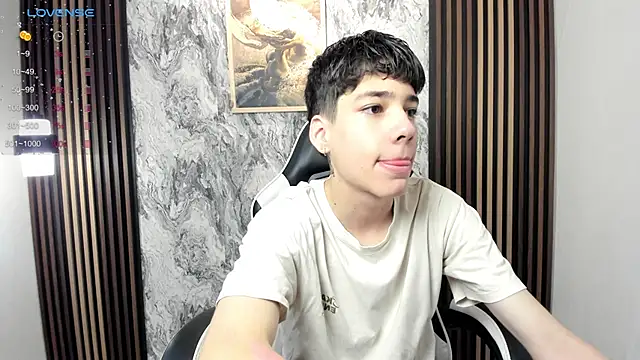 Snapshot of oblivion_deku chatting on September 2025 01:33:01 PM oblivion deku online show from September 2025 01:33:01 PM