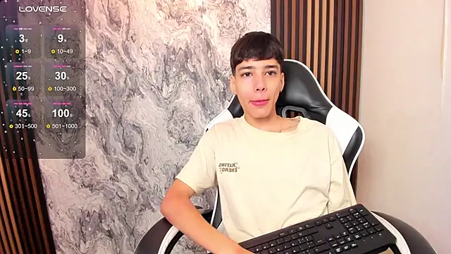 Snapshot of oblivion_deku chatting on November 2025 01:04:02 PM oblivion deku online show from November 2025 01:04:02 PM