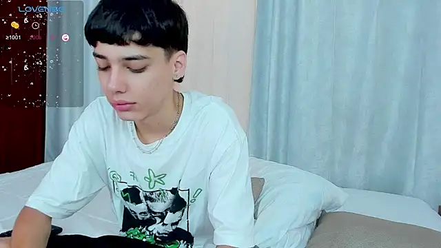 Snapshot of oblivion_deku chatting on November 2025 01:22:01 PM oblivion deku online show from November 2025 01:22:01 PM