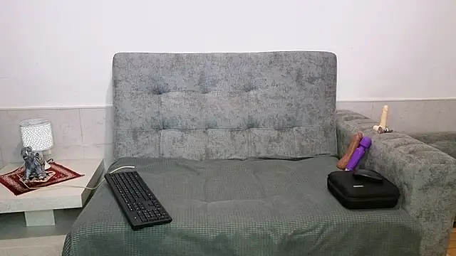 adahira08 online show from October 2025 03:28:02 AM