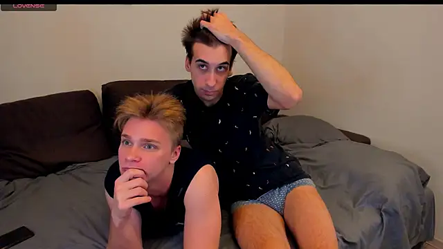 Snapshot of LawrenceMiles chatting on October 2025 08:18:01 PM LawrenceMiles online show from October 2025 08:18:01 PM