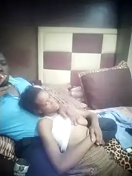 TinnyVsGiant online show from November 2025 03:04:01 PM