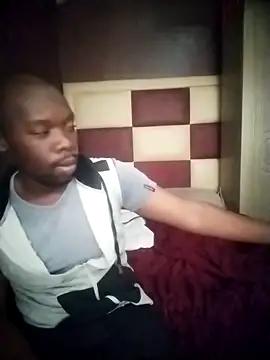 Snapshot of TinnyVsGiant chatting on September 2025 02:06:02 PM TinnyVsGiant online show from September 2025 02:06:02 PM