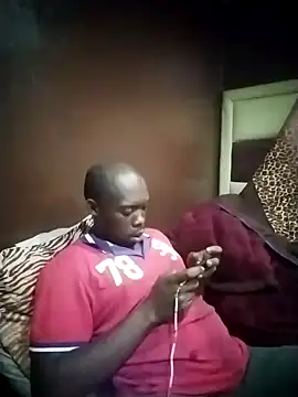 TinnyVsGiant online show from November 2025 10:25:01 PM