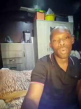 TinnyVsGiant online show from December 2025 12:15:01 AM