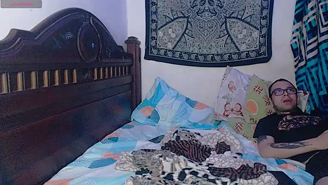 Snapshot of MysticNight_ chatting on October 2025 04:03:02 AM MysticNight online show from October 2025 04:03:02 AM