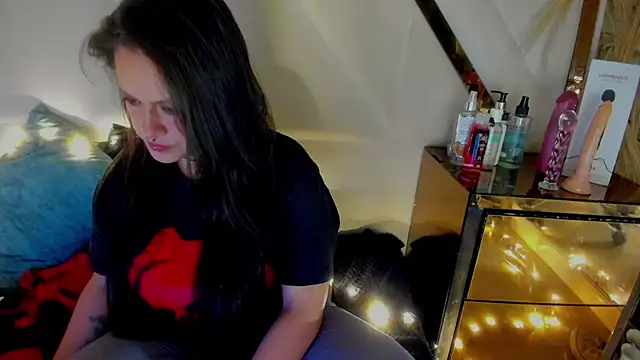 Snapshot of Morana__Hot chatting on November 2025 04:50:01 AM Morana Hot online show from November 2025 04:50:01 AM