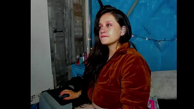 Morana  Hot online show from December 2025 05:11:01 AM