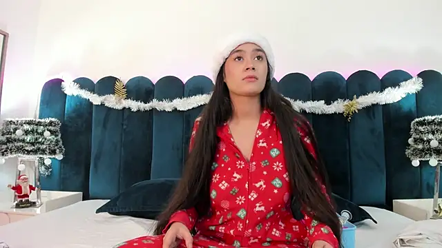 EmilyHanks  online show from December 2025 11:51:02 PM