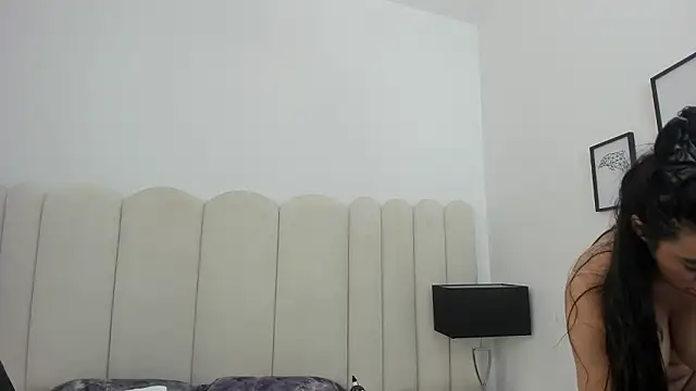 EmilyHanks  online show from March 2026 08:04:02 PM