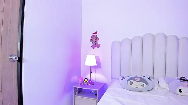 SofieBunnie online show from December 2025 10:14:02 PM