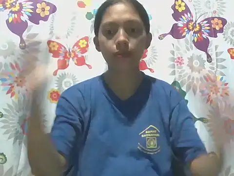 Snapshot of preggymom19 chatting on October 2025 11:27:01 PM preggymom19 online show from October 2025 11:27:01 PM