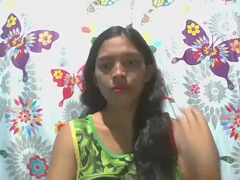 Snapshot of preggymom19 chatting on October 2025 02:13:01 AM preggymom19 online show from October 2025 02:13:01 AM
