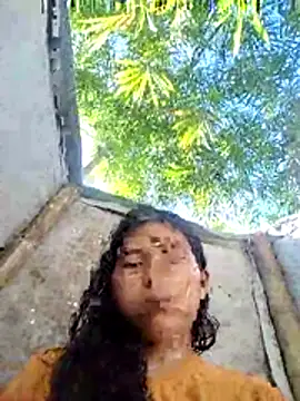 Snapshot of preggymom19 chatting on October 2025 06:34:01 AM preggymom19 online show from October 2025 06:34:01 AM