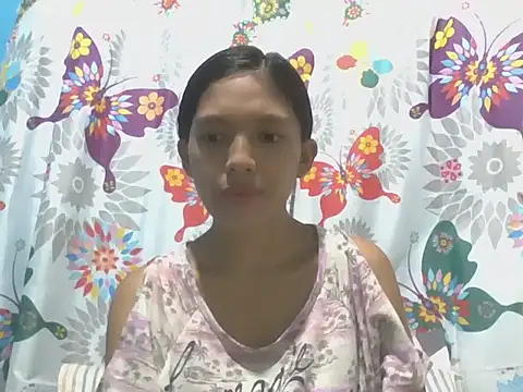 Snapshot of preggymom19 chatting on September 2025 03:32:02 AM preggymom19 online show from September 2025 03:32:02 AM