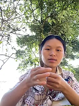 milo bae online show from November 2025 02:56:01 AM