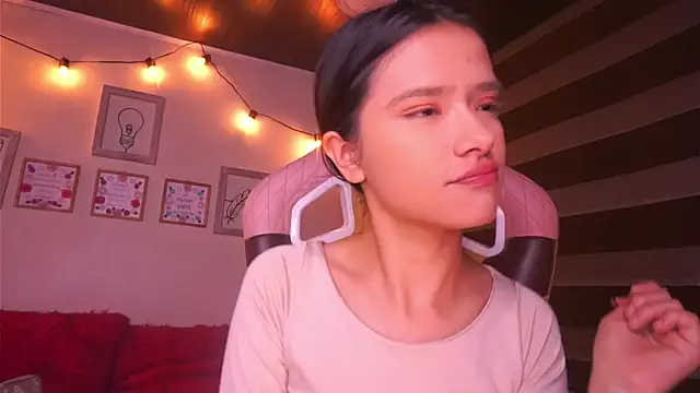 Lana Dreams  online show from November 2025 12:32:02 AM