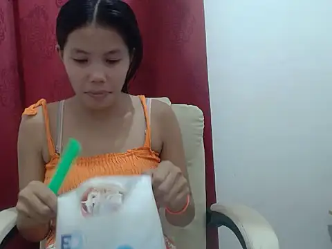 Snapshot of Joys_Wet_Pussy chatting on October 2025 01:43:02 PM Joys Wet Pussy online show from October 2025 01:43:02 PM