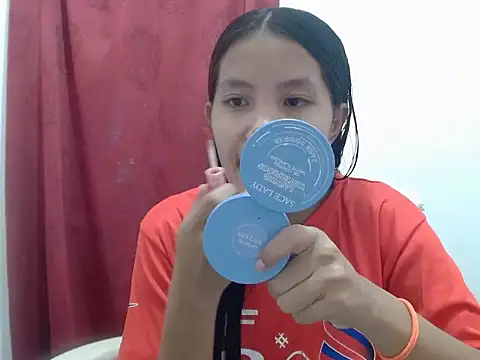 Snapshot of Joys_Wet_Pussy chatting on October 2025 04:42:01 AM Joys Wet Pussy online show from October 2025 04:42:01 AM