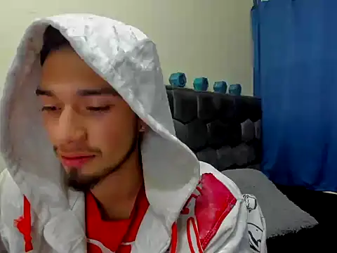 Snapshot of theostone chatting on September 2025 06:58:02 AM theostone online show from September 2025 06:58:02 AM