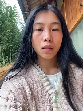 EmLy02 online show from November 2025 12:32:02 AM