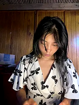 EmLy02 online show from September 2025 03:45:01 AM