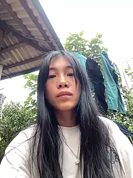 EmLy02 online show from October 2025 09:51:01 AM