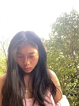 EmLy02 online show from October 2025 12:00:02 AM