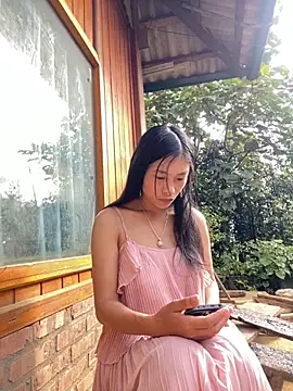 EmLy02 online show from November 2025 01:54:01 AM