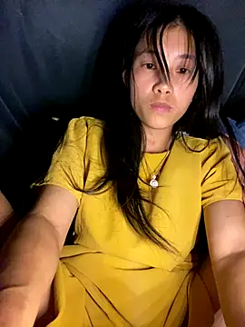 EmLy02 online show from October 2025 01:56:01 PM