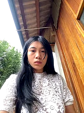 EmLy02 online show from November 2025 01:31:01 AM