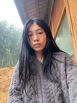 EmLy02 online show from November 2025 12:05:01 AM