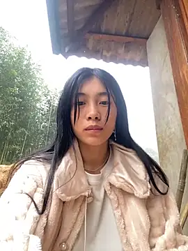 EmLy02 online show from November 2025 01:10:02 AM