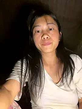 EmLy02 online show from September 2025 01:26:02 PM