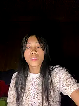 EmLy02 online show from October 2025 01:45:01 PM
