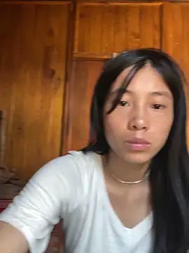EmLy02 online show from September 2025 01:32:02 AM