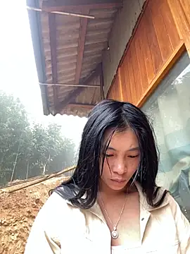 EmLy02 online show from November 2025 12:14:01 AM