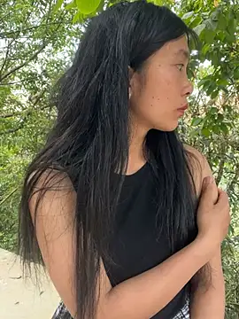 EmLy02 online show from April 2026 10:21:02 AM