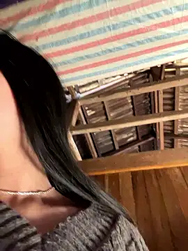 EmLy02 online show from January 2026 01:45:01 AM