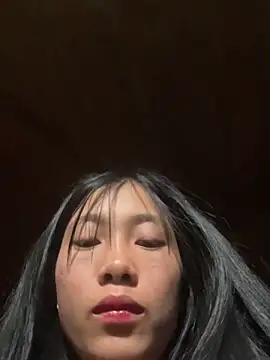 EmLy02 online show from April 2026 01:13:02 AM