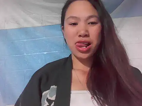 fanchunn online show from November 2025 01:15:02 PM