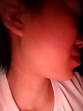 fanchunn online show from December 2025 12:59:02 PM