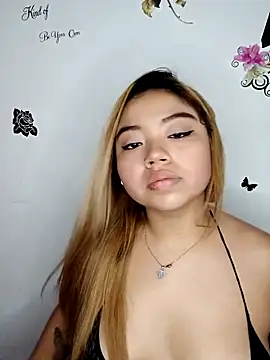 Emily  Hott online show from March 2026 01:12:01 AM