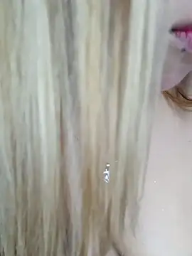 Emily  Hott online show from April 2026 01:12:01 AM