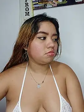 Emily  Hott online show from May 2026 09:07:02 AM